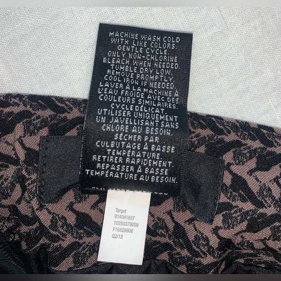 Mossimo Women's Skirt Brown & Black Pattern, 24” Length, Zipper in Back; Size 18 - Picture 4 of 8